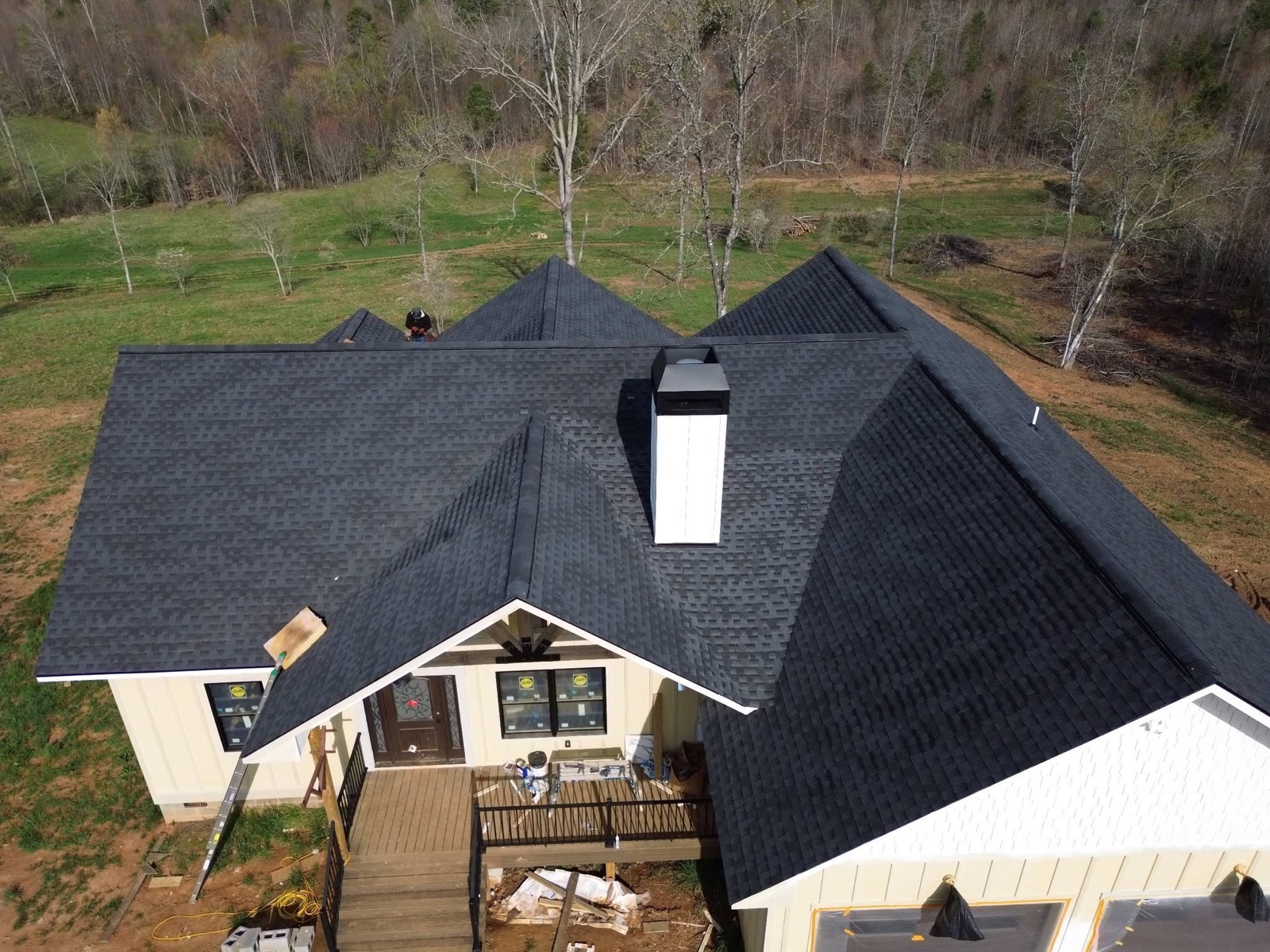Charcoal shingle reroof on a mountain home